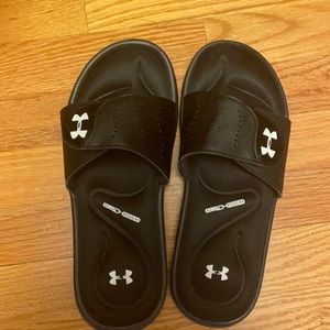 Under armour slides